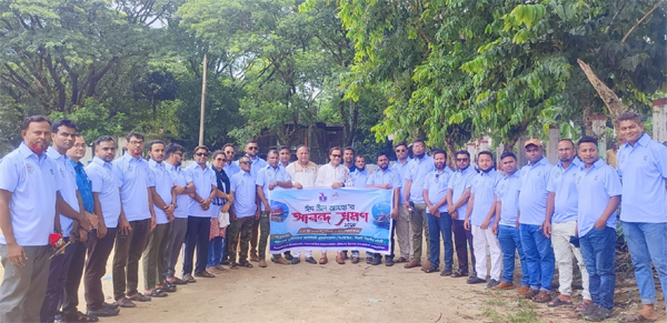 টাঙ্গুয়ার পথে নৌবিহারে যাত্রা করলো বিএমজেএ'র এক ঝাঁক সদস্য