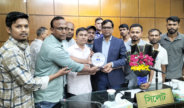 সিলেটের জেলা প্রশাসকের সাথে জুলাই গণঅভ্যুত্থানে প্রবাসী জুলাই যোদ্ধাদের সৌজন্য সাক্ষাৎ